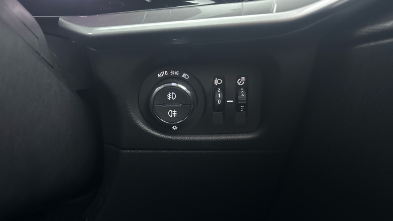 Vauxhall Mokka 100kW Elite Premium 50kWh 5dr Auto Electric Hatchback